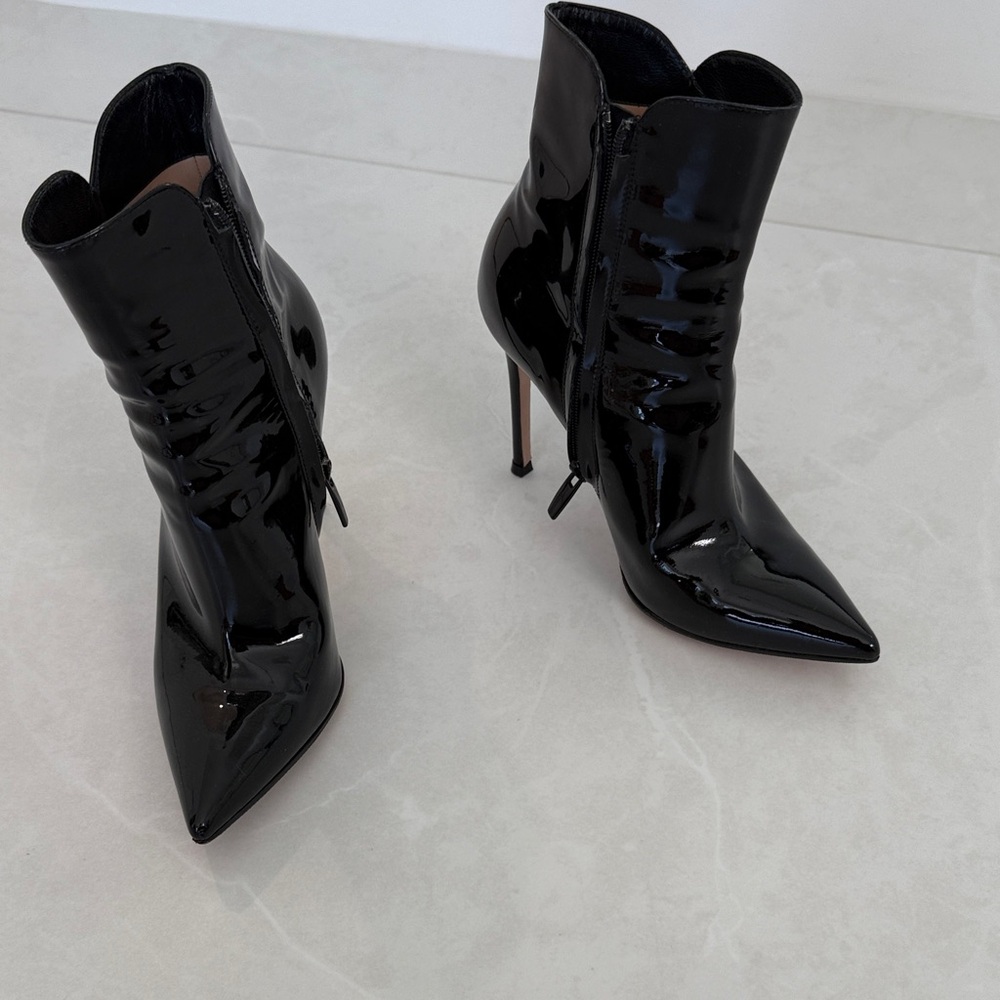 Gianvito Rossi Black Patent Pointed-Toe Stiletto Ankle Boots